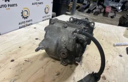 Бортовой редуктор задний левый для Nissan X-Trail 2014 года на фотографиях