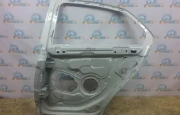 Дверь задняя левая для Volkswagen Jetta 2009 года на фотографиях