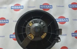 Мотор отопителя для Nissan Qashqai 2018 года на фотографиях