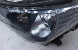 Фара ксенон левая для Toyota RAV4 2014 года на фотографиях