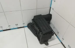 Корпус воздушного фильтра для Skoda Octavia 2008 года на фотографиях