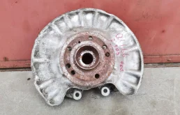 Кулак поворотный правый для Mercedes-Benz M class 2012 года на фотографиях