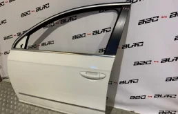 Дверь передняя левая для Volkswagen Passat 2006 года на фотографиях