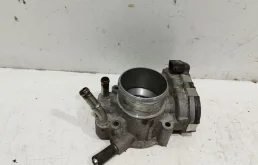 Дроссельная заслонка для Hyundai Solaris 2010 года на фотографиях