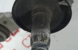 Трапеция стеклоочистителей для Nissan X-Trail 2014 года на фотографиях