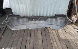 Бампер для Volkswagen Polo 2005 года на фотографиях