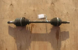 Привод передний левый для Toyota Avensis 2001 года на фотографиях