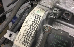 Двигатель без навесного для Audi A4 1996 года на фотографиях