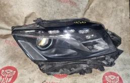 Фара правая ксенон адаптив для Audi Q5 8R 2008-2016