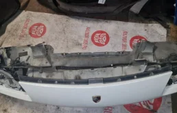 Бампер передний для Porsche Cayenne 2009 года на фотографиях