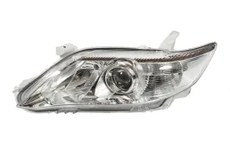 Фара левая для Toyota Camry 2010 года на фотографиях