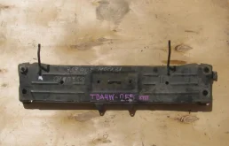 Балка передняя поперечная для Suzuki Grand Vitara 2006 года на фотографиях