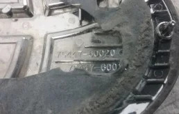 Эмблема задняя для Toyota Land Cruiser на фотографиях