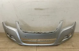 Бампер для Volkswagen Tiguan 2010 года на фотографиях