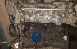 Двигатель без навесного для Renault Kangoo 1997 года на фотографиях