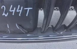 Молдинг решетки радиатора для Skoda Octavia 2018 года на фотографиях