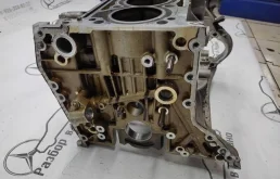 Двигатель без навесного для Mercedes-Benz C class 2015 года на фотографиях