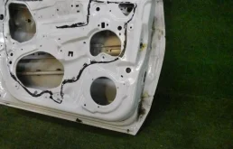 Двери для Suzuki SX4 2015 года на фотографиях