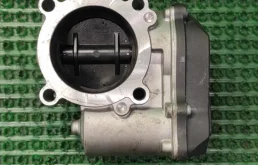 Дроссельная заслонка для Volkswagen Passat 2014 года на фотографиях