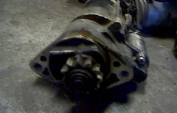 Стартер для Nissan Pathfinder 2007 года на фотографиях