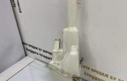 Бачок стеклоомывателя передний для Hyundai Tucson 2015 года на фотографиях