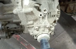 Раздатка для Nissan X-Trail 2002 года на фотографиях