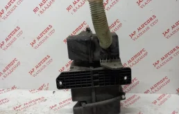 Бачок стеклоомывателя передний для Volkswagen Tiguan 2015 года на фотографиях