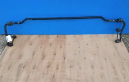 Стабилизатор поперечной устойчивости задний для Nissan X-Trail 2000 года на фотографиях