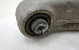 Качающийся рычаг правый для BMW X5 на фотографиях