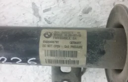 Амортизатор передний левый для BMW 5er 2015 года на фотографиях