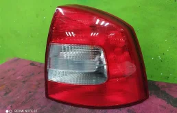 Фонарь правый для Skoda Octavia 2008 года на фотографиях