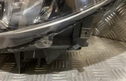 Фара ксенон левая для Mazda CX 5 2013 года на фотографиях