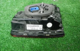 Фонарь левый для Volkswagen Passat 2017 года на фотографиях