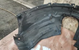 Подкрылок передний правый для Mazda CX 5 2011 года на фотографиях
