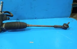 Рулевая рейка для Mitsubishi Outlander 2003 года на фотографиях