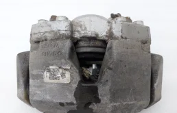 Суппорт передний правый для Audi A6 2015 года на фотографиях