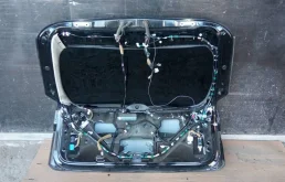 Дверь багажника для Lexus RX 2005 года на фотографиях