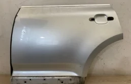 Дверь задняя левая для Volkswagen Touareg 2003 года на фотографиях