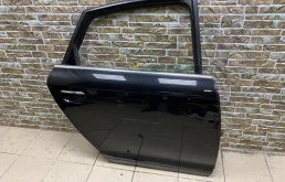 Двери для Audi A6 2003 года на фотографиях