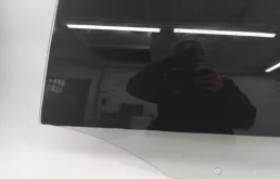 Стекло двери заднее левое для Volkswagen Polo 2020 года на фотографиях