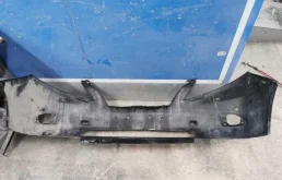 Бампер передний для Lexus RX 2005 года на фотографиях