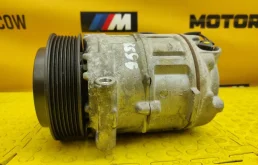 Компрессор кондиционера для Mercedes-Benz C class 2005 года на фотографиях