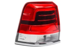 Фонарь левый для Toyota Land Cruiser 2013 года на фотографиях