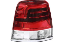 Фонарь левый для Toyota Land Cruiser 2013 года на фотографиях