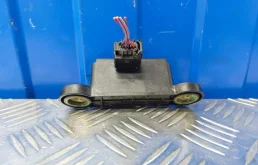 Датчик углового ускорения ESP для Mercedes-Benz C class 2010 года на фотографиях