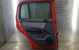 Дверь задняя левая для Hyundai Getz 2004 года на фотографиях