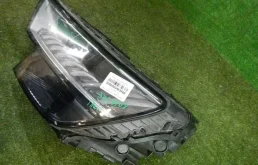 Фара левая для Audi Q8 на фотографиях