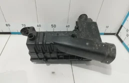 Корпус воздушного фильтра для Skoda Octavia 2008 года на фотографиях