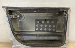 Дверь багажника для Volkswagen Touareg 2009 года на фотографиях