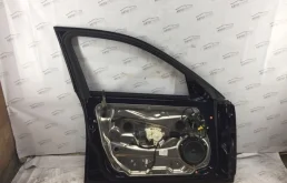 Дверь передняя левая для Mercedes-Benz C class 2008 года на фотографиях